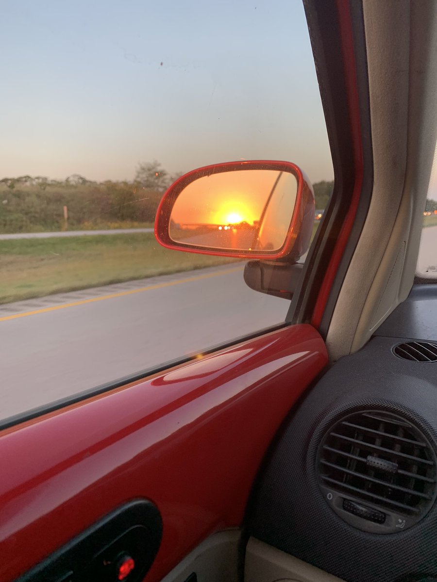 tay_kinn's tweet photo. Early morning drive meant early morning surprise. Here’s a progression of the sunrise Incase you missed it! https://t.co/9JwTmP9pAX