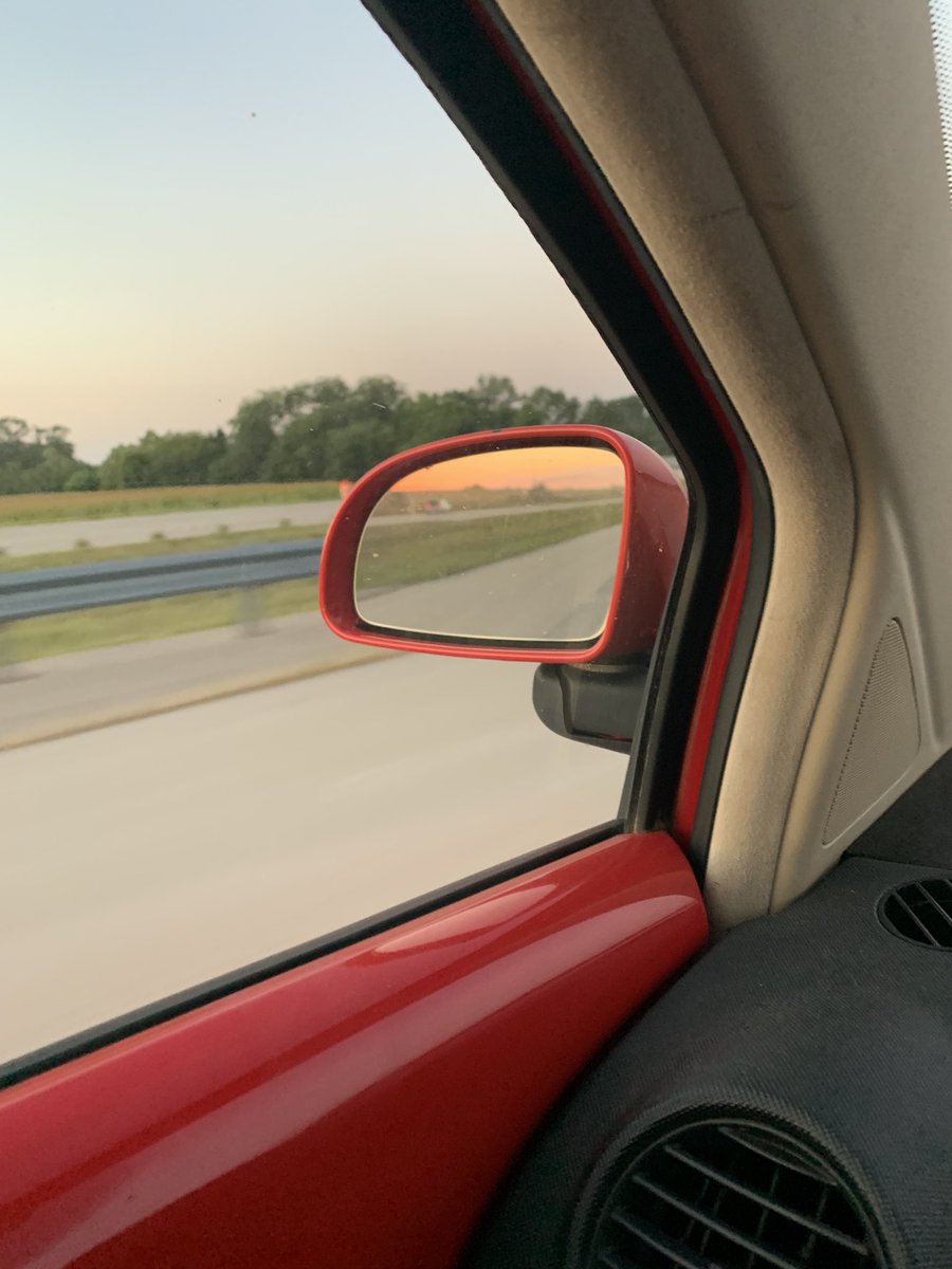 tay_kinn's tweet photo. Early morning drive meant early morning surprise. Here’s a progression of the sunrise Incase you missed it! https://t.co/9JwTmP9pAX