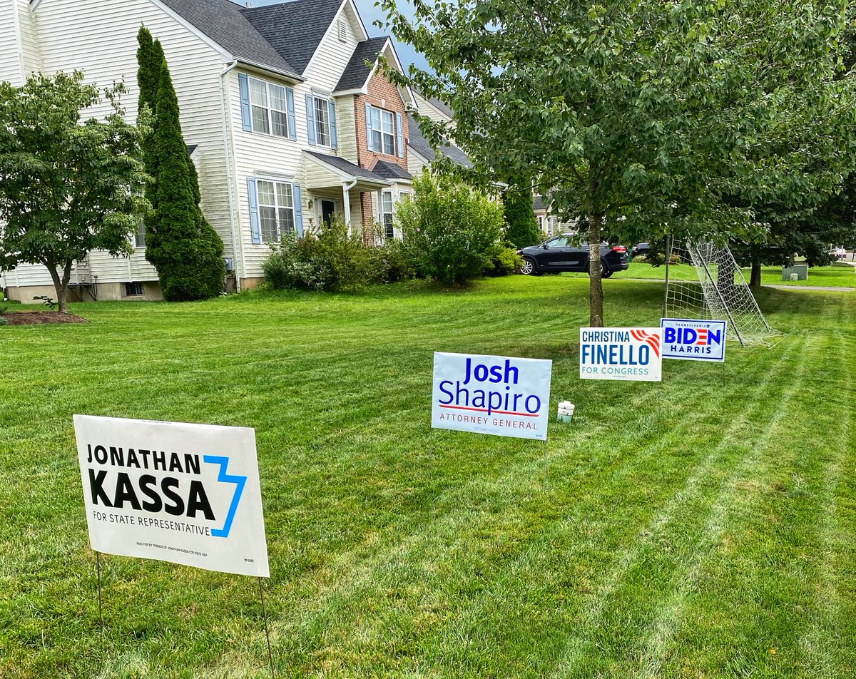 MontTwpDems's tweet photo. #Democrat pride is starting to pop up all over Montgomery Township. Have you gotten your signs yet? Show us yours! #voteblue2020 #BidenHarris #Kassa #Shapiro #Finello https://t.co/6jHjyazfgL
