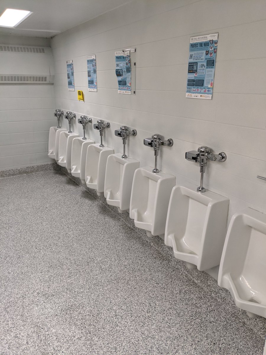 poopboyHQ's tweet photo. This should not be allowed, complete cock exposure. #boycottvcu https://t.co/9KGreMLOXa