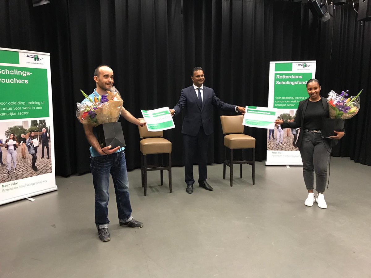 Een leven lang leren. 
Iedereen praat erover, maar in Rotterdam doen we het gewoon. Vandaag kregen de eerste deelnemers van het #RoterdamsScholingsfonds hun voucher uitgereikt. #iedereendoetmee #gelijkekansen 

rotterdam.nl/werken-leren/s…