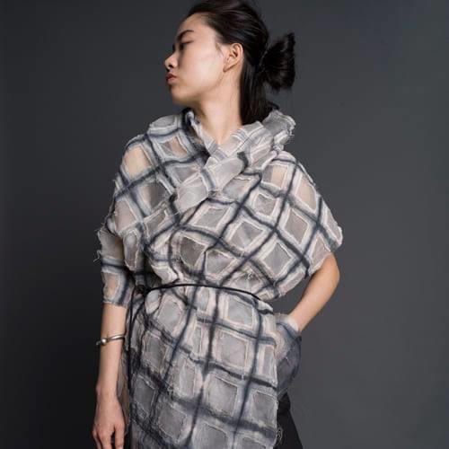 CraftShowSWC's tweet photo. Looking for the perfect new scarf? Shop in Amy Nguyen’s (sweeping gridded scarf) or Pamela Whitlock’s (modern herringbone) Artist Shops from Oct 13-25 at the VIRTUAL SMITHSONIAN CRAFT SHOW.#amynguyentextiles #sosumiweaving #craft2wear #craftinamerica #finecraft #textiles https://t.co/fCks3CQY7l