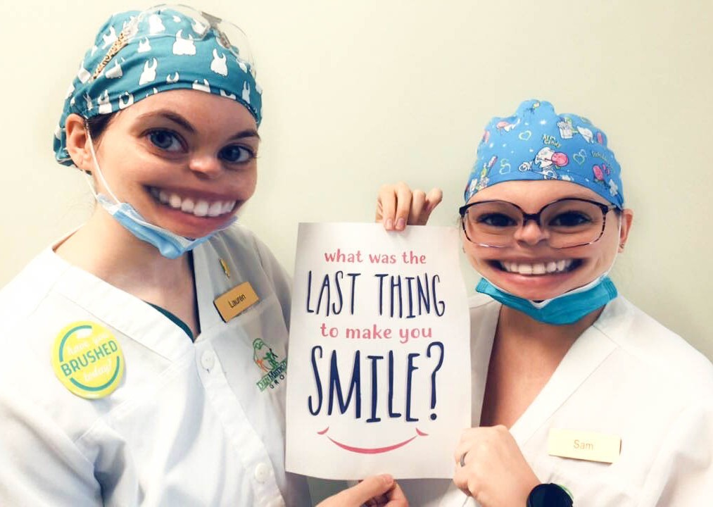 nichedental's tweet photo. RT>@DMDGroup: WE LOVE HEARING about the little things making our followers happy these days, so comment below with the last thing that made you smile! 🙂😁🤗
#smile #fun #friday #dmdgroup #dentist #dublin #drsadineni https://t.co/yJmq6xuI4J