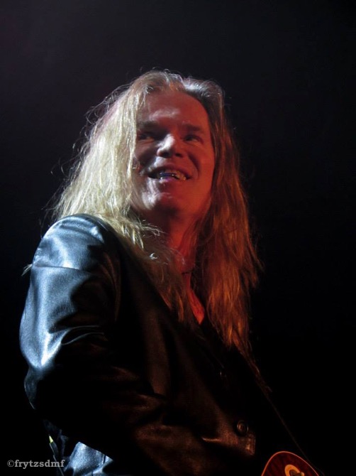 moonkings_fanpg's tweet photo. Flashback Friday! #VandenbergsMoonKings #debutyear #live #AdrianVandenberg #JanHoving #SemChristoffel #MartNijenEs #Atak #DePul #Turock #hardrock #bluesrock #groove #realmusic All photos by Fritz 🙏🏻🙏🙏🏾 https://t.co/1sbZttz6Ks