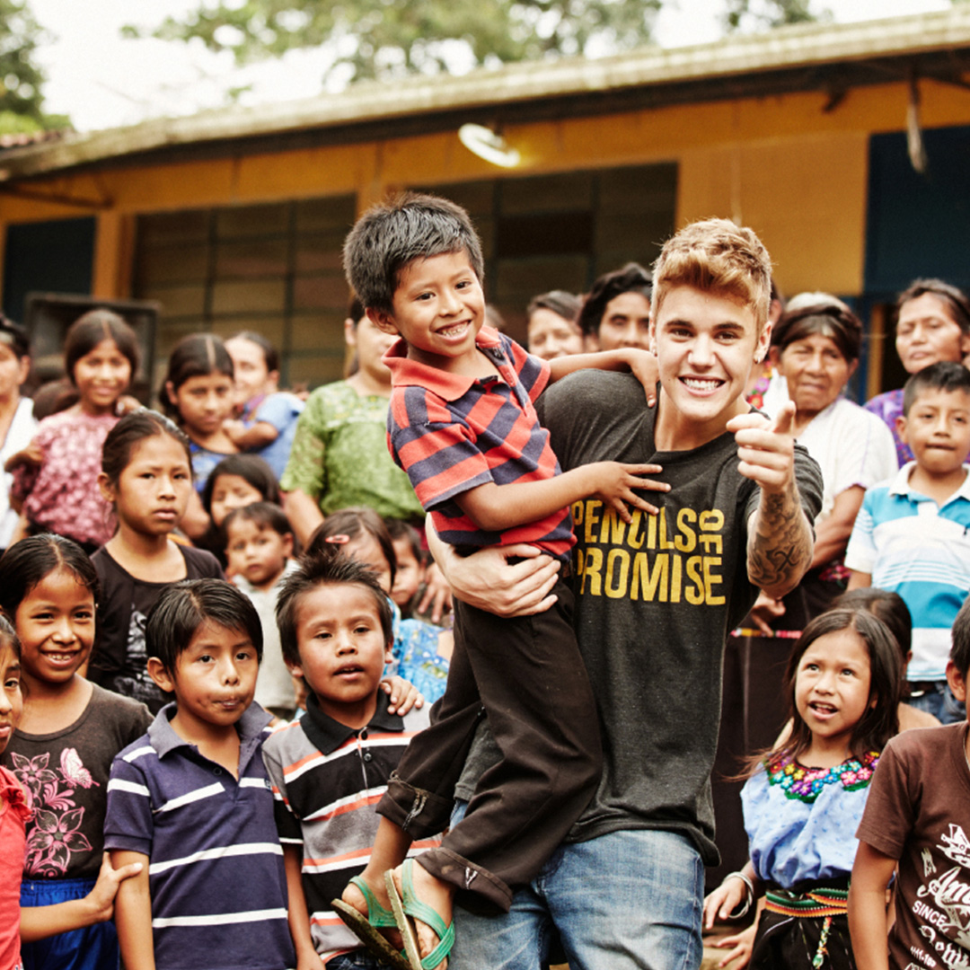 PencilsOfPromis's tweet photo. When you're not a doctor, but you still change lives by helping build schools around the world 💯. Justin Bieber is indeed a #PoPstar! 🙌 https://t.co/bDX6QJtDQ0
