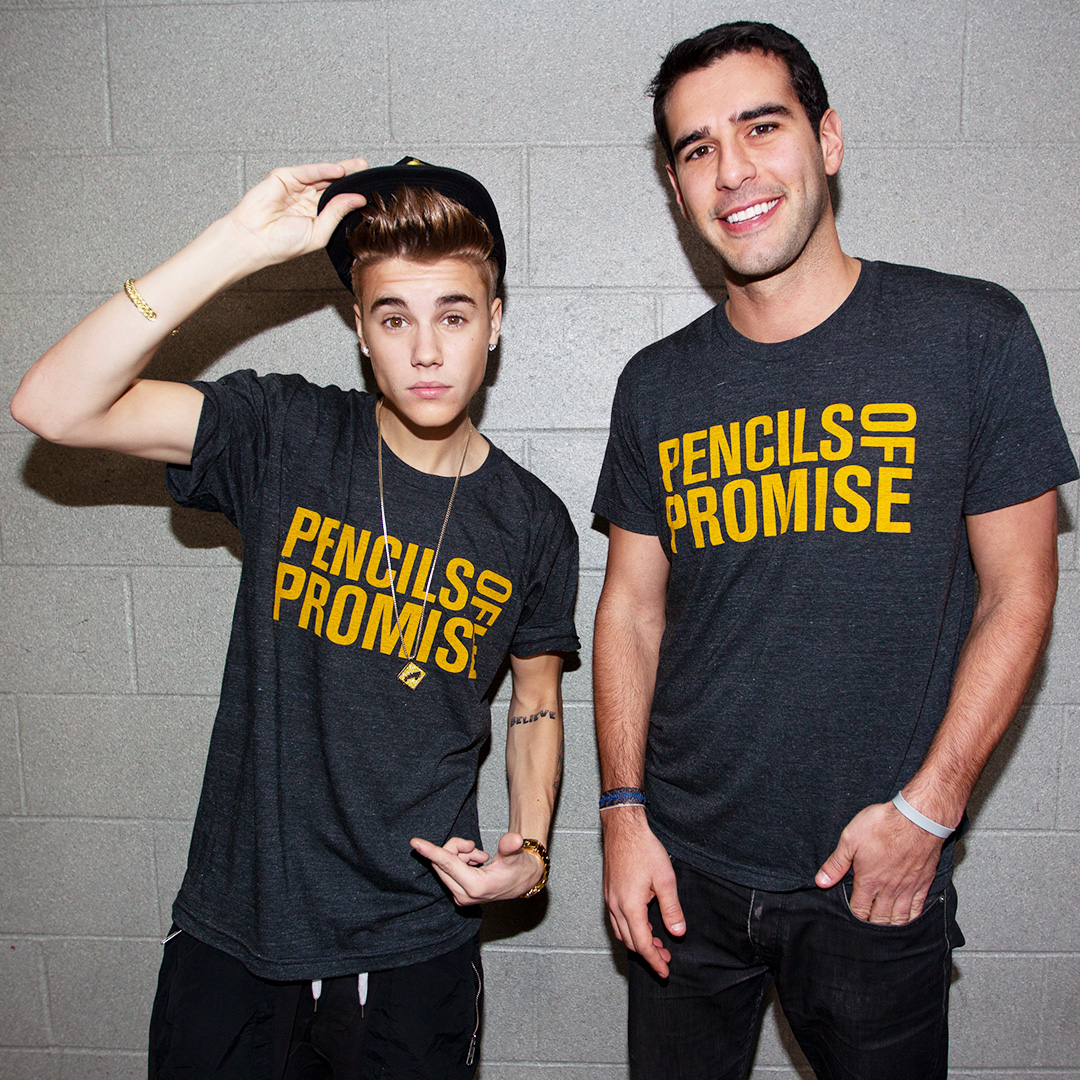 PencilsOfPromis's tweet photo. When you're not a doctor, but you still change lives by helping build schools around the world 💯. Justin Bieber is indeed a #PoPstar! 🙌 https://t.co/bDX6QJtDQ0