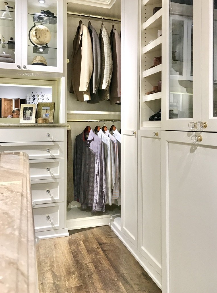 Closets's tweet image. A Walk-in Closet Dressing Room in vanilla color painted wood. Schedule your Free Consultation with us Today: bit.ly/3boMm3G #FollowFriday #FeatureFriday #Friyay #FlashbackFriday #friday #weekend #fridayvibes #instagood #transformhome #cabinetry #Closet