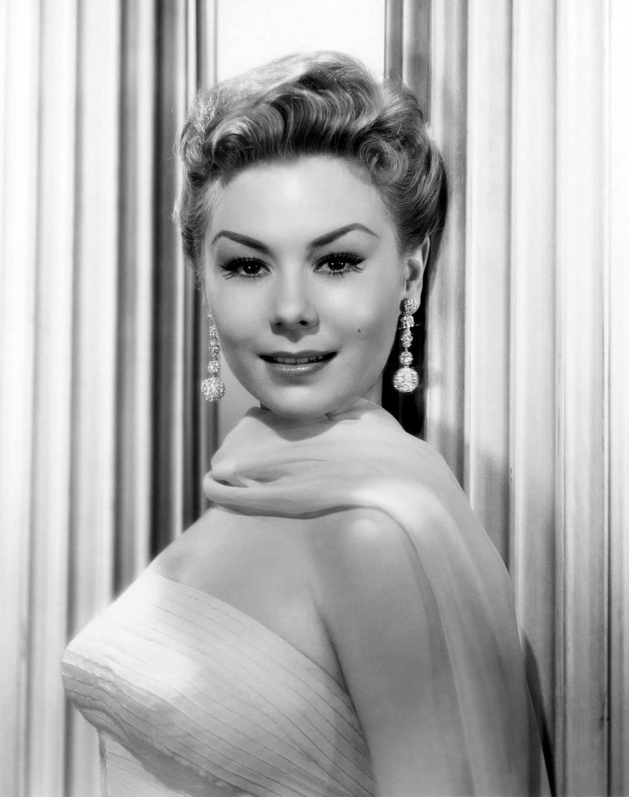 Happy birthday to American actress, singer, and dancer Mitzi Gaynor, born September 4, 1931. 