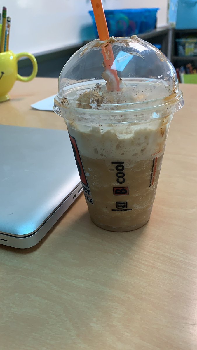 sarahdavis_FF's tweet photo. Celebrating the first week back to school (for staff) with a pumpkin spice latte! Thank you @FairfieldPTO, it’s just what I needed to finish the day! You guys sure do spoil us 🥰 https://t.co/xLNj9i1H87