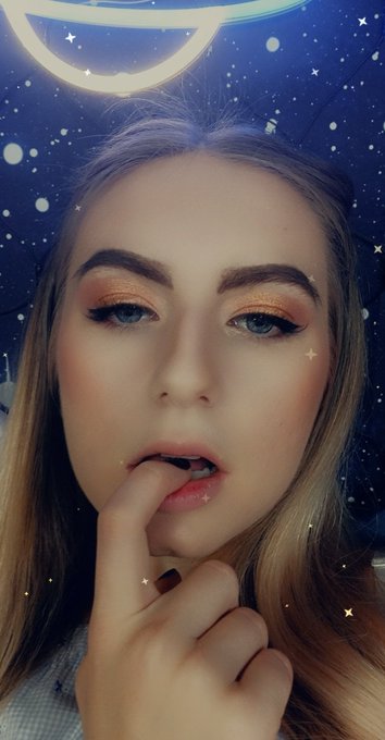 I'm online guys 😘😘😘 Link in bio https://t.co/AJbghFdgmJ