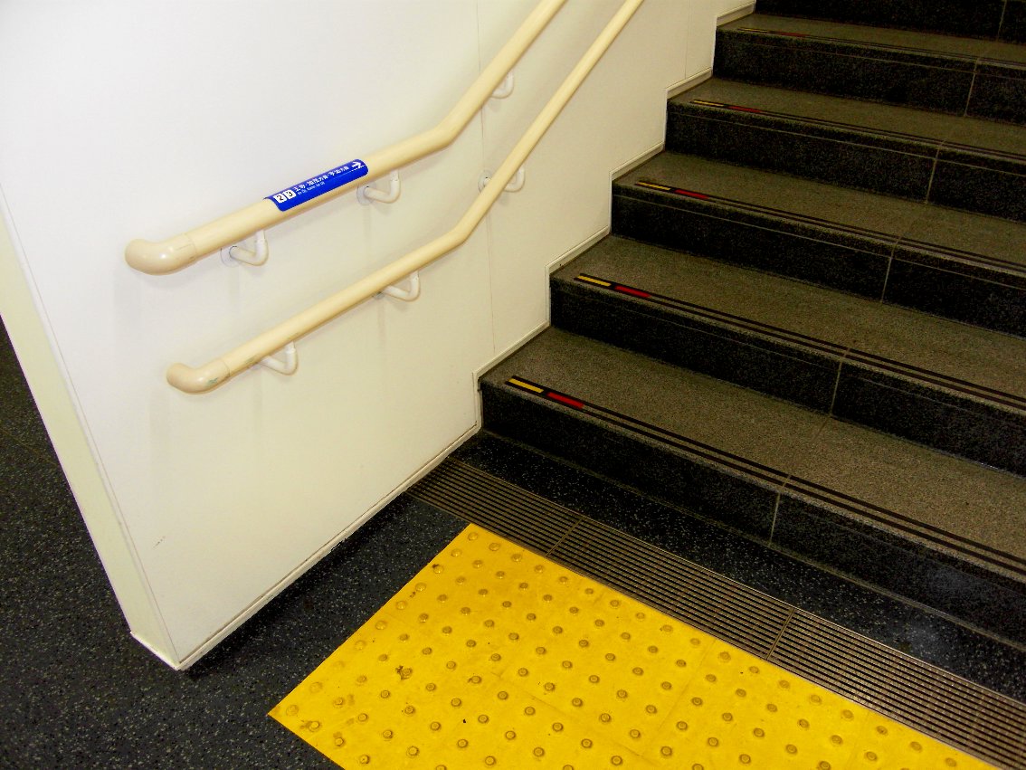 sfe2016dublin's tweet photo. WHY Aren't #Building #FireEvacuationStaircases Designed Wide Enough To Function Properly For ALL ?
Narrow Staircases Prevent #BuildingUser #FireEvacuation If #Firefighters Are Trying To Enter !
#SFE #Design #VulnerableBuildingUsers #FFsafety #Contraflow #GrenfellTowerFire #PwAL https://t.co/qJ9E2hQ47n