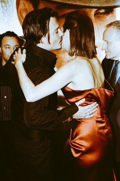  #MarrionCotillard on  #JohnnyDepp "He's a very very nice guy.I was very nervous but he was very protective of me and if you really want to know,he is a very very good kisser" #PublicEnemies (2009)