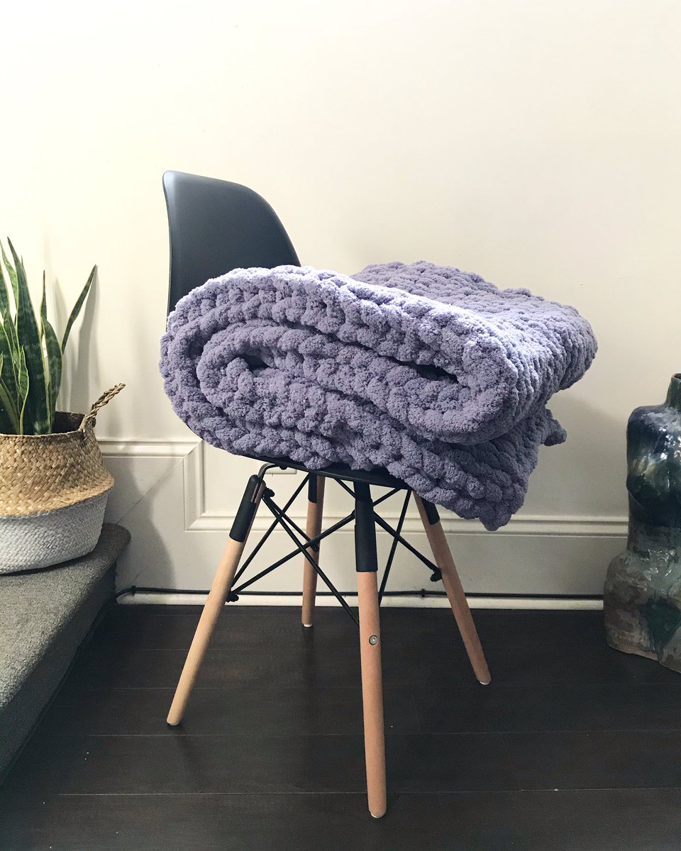 knitsandlove's tweet image. “SILVER GRAY” is giving me life with the purple undertones 🥰🥰| this chunky knit throw blanket is about 43x58! Message me if you would like something similar | #flatlay #chunkyknitswithlove #chunkyknitblankets #handmadechunkyknitblankets #chunkyknitblanketsdmv #knitting