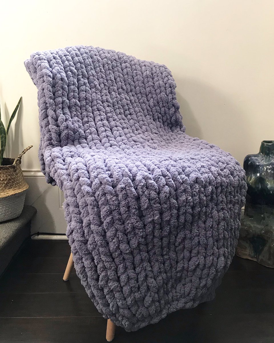 knitsandlove's tweet image. “SILVER GRAY” is giving me life with the purple undertones 🥰🥰| this chunky knit throw blanket is about 43x58! Message me if you would like something similar | #flatlay #chunkyknitswithlove #chunkyknitblankets #handmadechunkyknitblankets #chunkyknitblanketsdmv #knitting