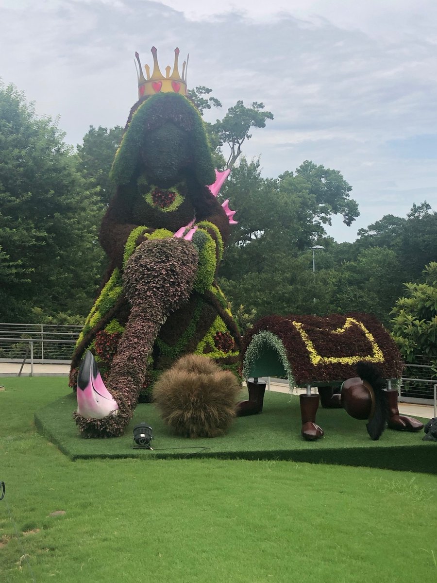srlawgrp's tweet photo. #FlashBackFriday to Olivia and Nicola visiting the Atlanta Botanical Garden to see the Alice in Wonderland Exhibit!

#SRLawGroup #FlashBackFriday #AtlantaBotanicalGarden #AliceInWonderLand #Atlanta #EstatePlanning #ElderLaw https://t.co/U3rwrkWRph