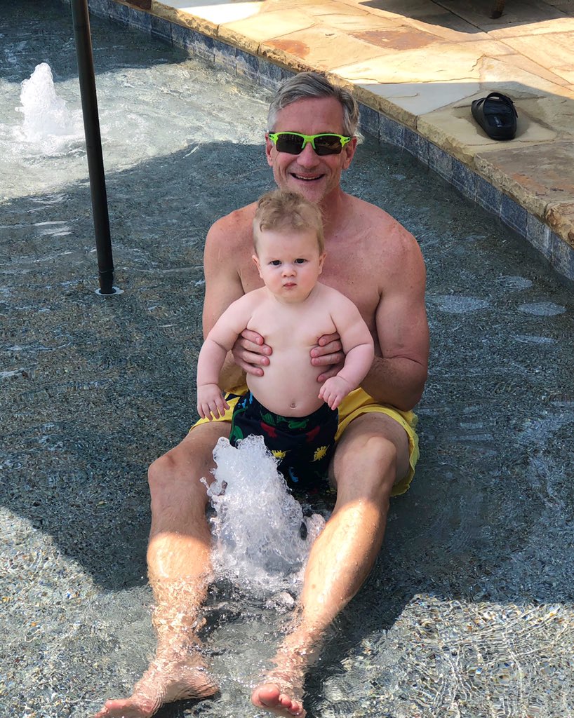 BobPattonEY's tweet photo. Take this Labor Day weekend to invest time with your family and friends. Let their love and encouragement give you strength and fuel your purposeful passions in this challenging, boundaryless environment. https://t.co/6tPu3tvMmf