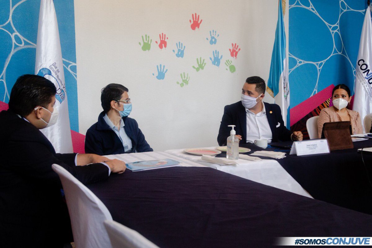 ConjuveGuate's tweet photo. El Director General, José Grijalva, realizó la firma de carta de entendimiento entre el Consejo Nacional de la Juventud y el Observatorio de Derechos de la Juventud https://t.co/RKhW8zwMjo