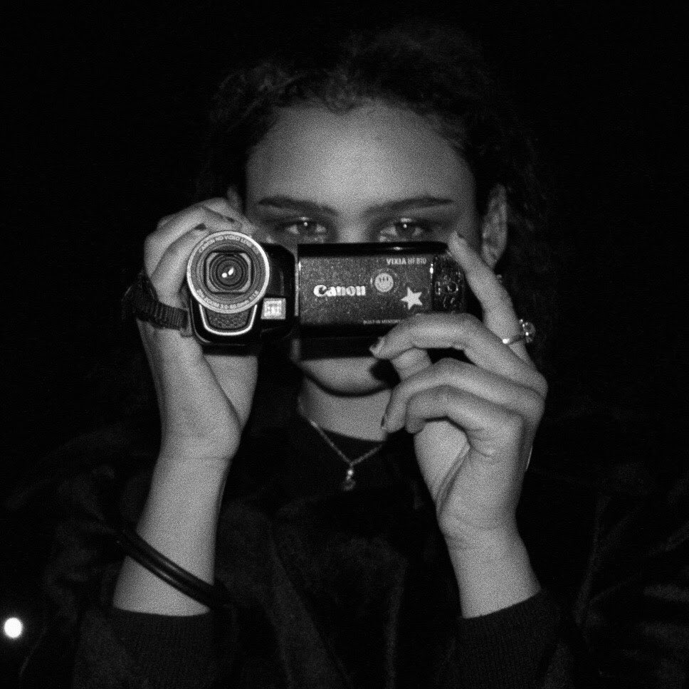 Rouse_art's tweet image. It’s  #FeaturedFotoFriday!
Today’s featured photogs are:
Garrett F., 4th per
Seth B., 8th per
Myah C., 4th per
Haley G., 8th per
Students are exploring composition and styles.
#RaiderCreatives #funwithphotography #1roUSe