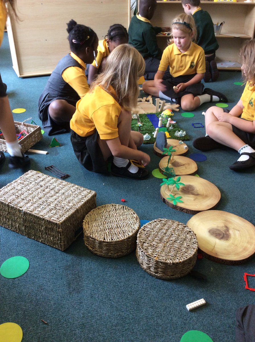 RobinsMPS's tweet photo. Robin’s have certainly enjoyed construction and the small world area today! Working together they created lots of magic! https://t.co/wEjqTS6DPh