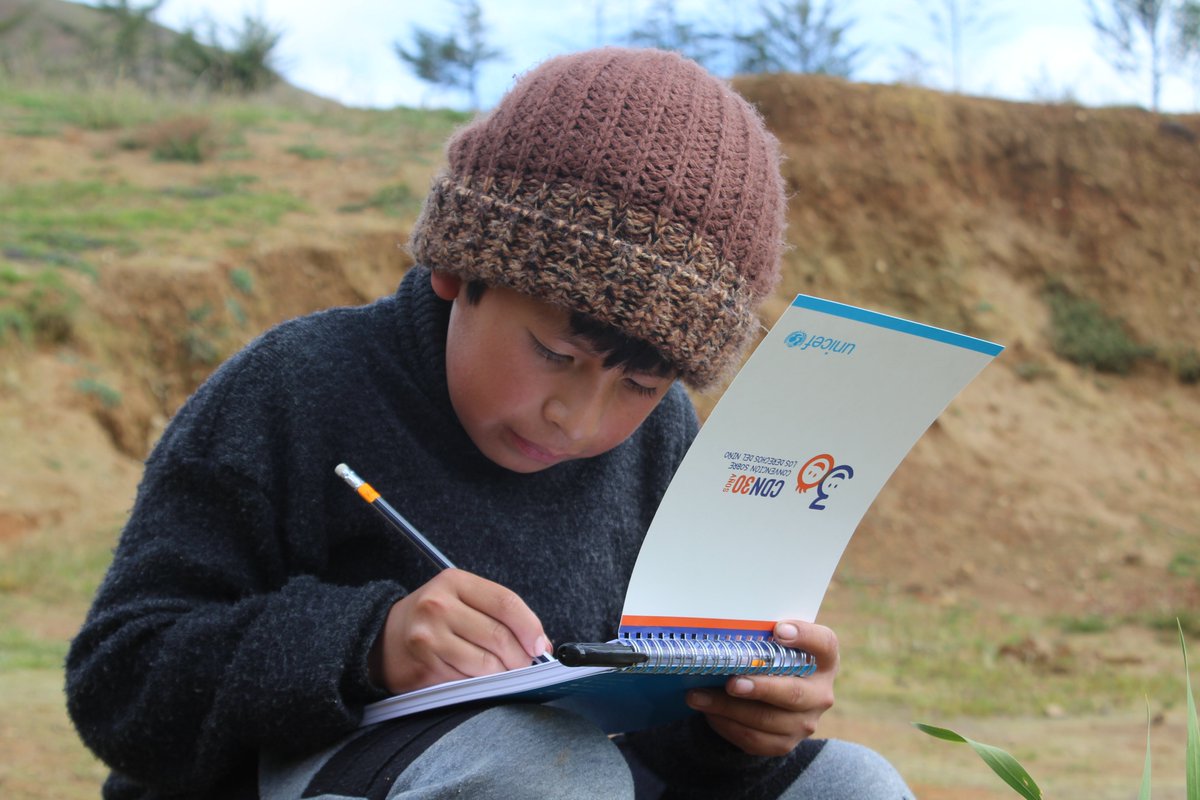 UNICEFperu's tweet photo. Perú 🇵🇪 fue uno de los primeros países en ratificar la Convención sobre los Derechos del Niño, el 4 de setiembre de 1990. ✍🏽 https://t.co/tesBOQmMvX