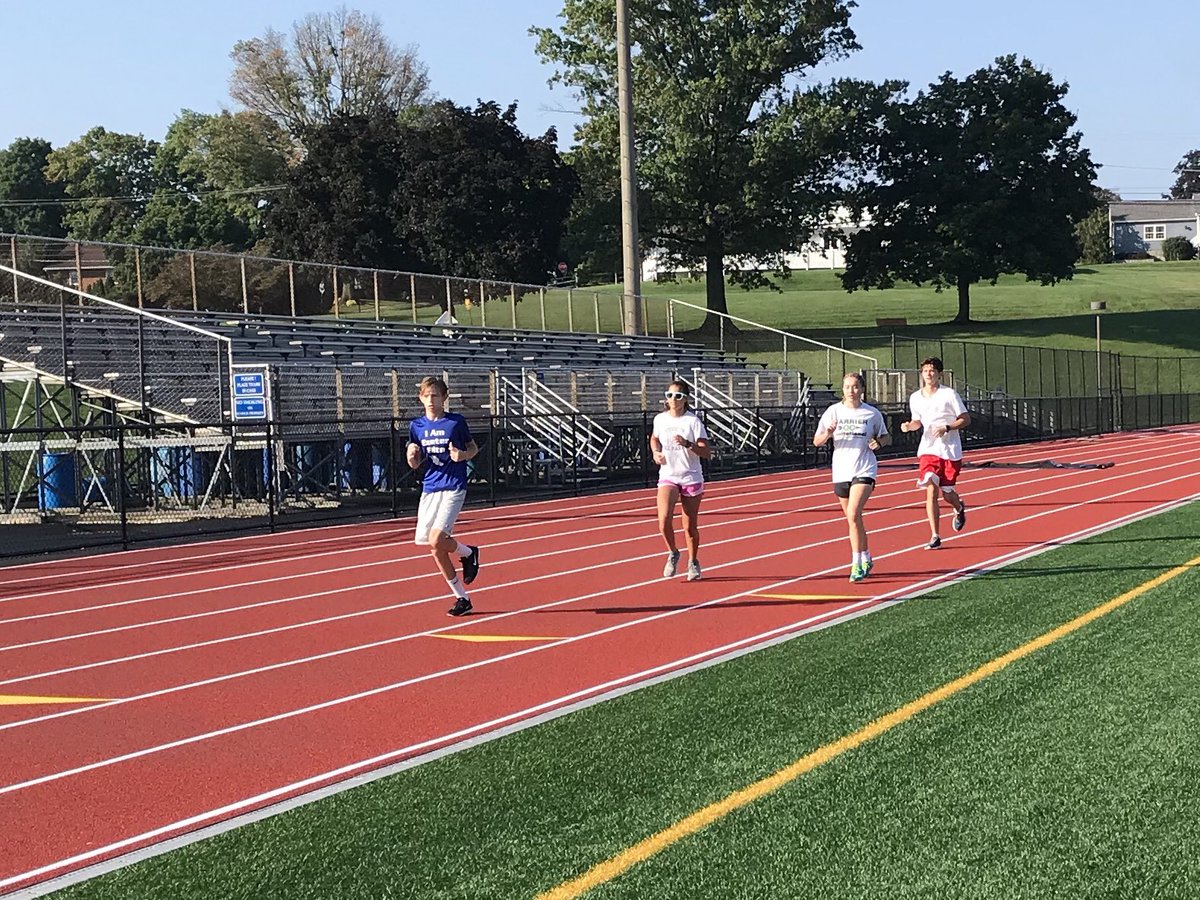 exeter_shs's tweet photo. Great to see our athletes in the reopened stadium. #ExeterFast #ExeterStrong https://t.co/iQJa3bxl7h