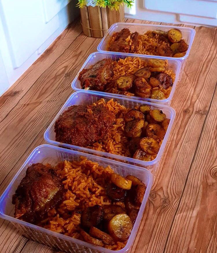 TheeDeraa's tweet photo. Cheers to the weekend!🍻, have you ordered your food and smallchops for the weekend yet? No? There’s still time to make your orders. Send a dm!💃🏻

Location: Port harcourt.
Please retweet. https://t.co/7c4RDMgqeR
