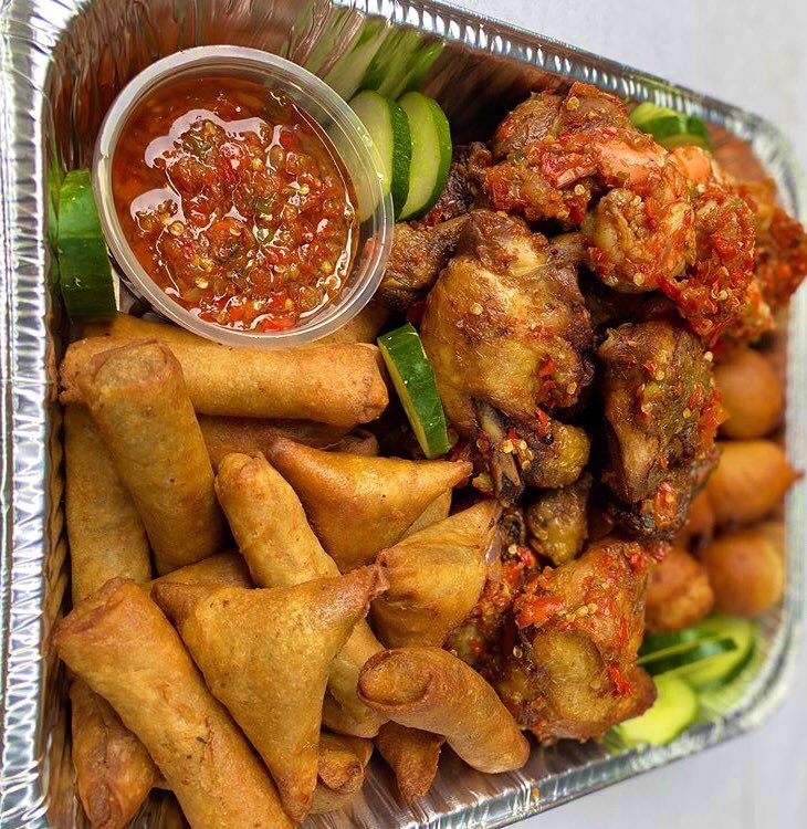 TheeDeraa's tweet photo. Cheers to the weekend!🍻, have you ordered your food and smallchops for the weekend yet? No? There’s still time to make your orders. Send a dm!💃🏻

Location: Port harcourt.
Please retweet. https://t.co/7c4RDMgqeR
