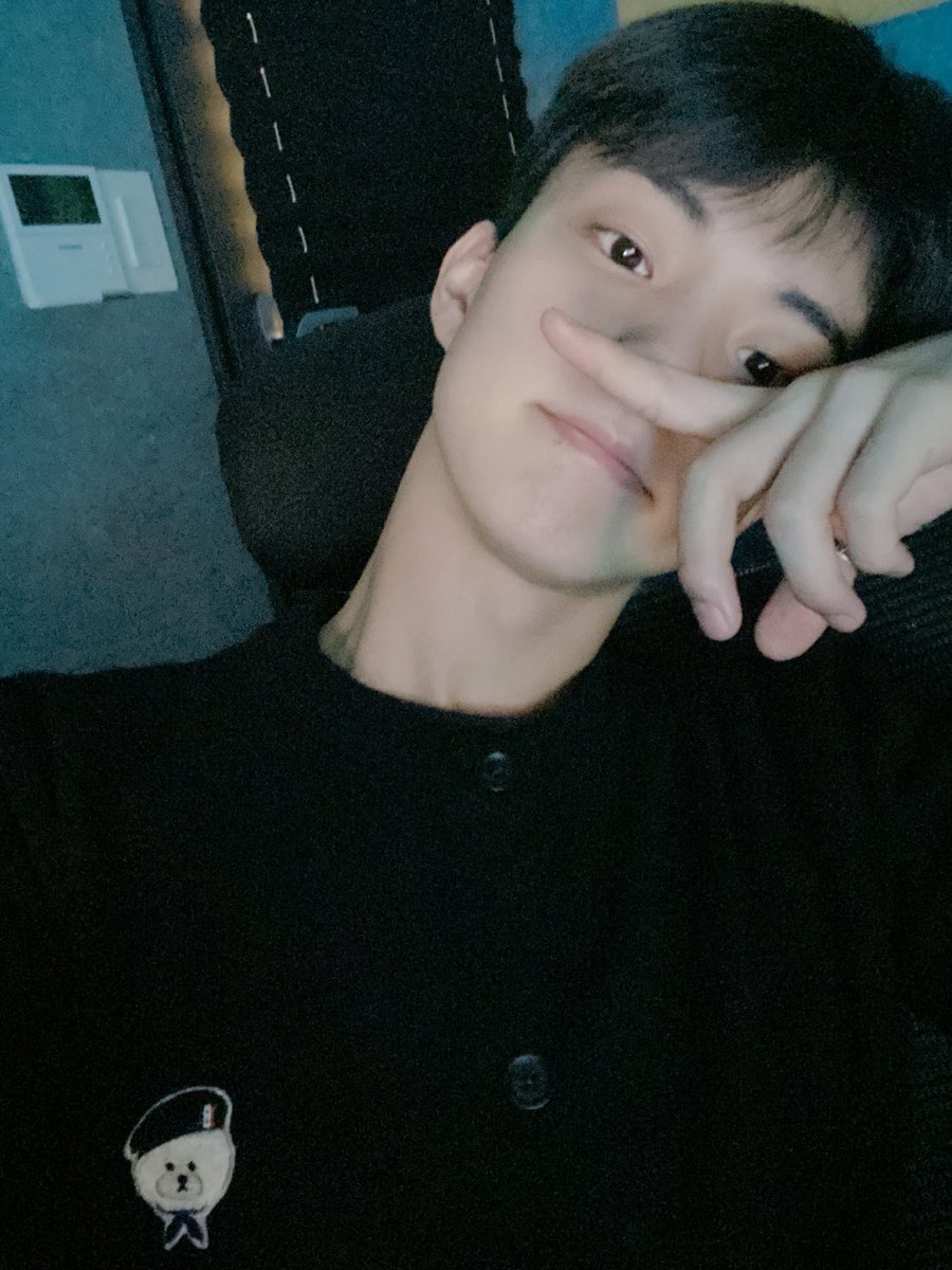 WE_THE_BOYZ's tweet photo. [큐] 잘자 더비 😴 https://t.co/vCU6evCfhp