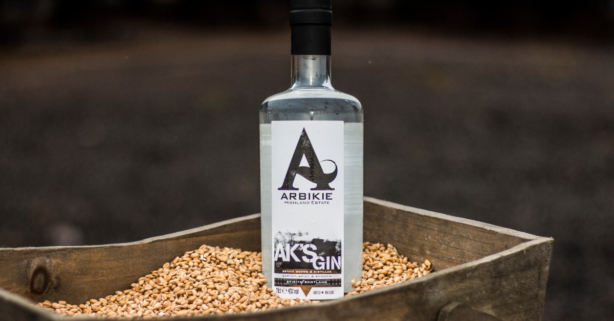 ArbikieUSA's tweet photo. Subtle spice and warming notes along with the smooth sweetness of fresh Honeycomb 🍯

Arbikie AK's Gin is a less Juniper-forward Gin, making it a great starting point for anyone wanting to take a step into the Gin world.

#GingerLover @Arbikie #TrySomethingNew https://t.co/V1VuyKcAX7