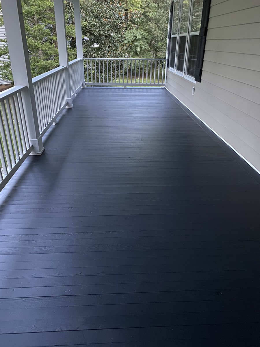 iamclaimed's tweet photo. Why did I decide to paint my porch in 100 degree weather... I don’t know but it looks good https://t.co/wkBNWxfLu7