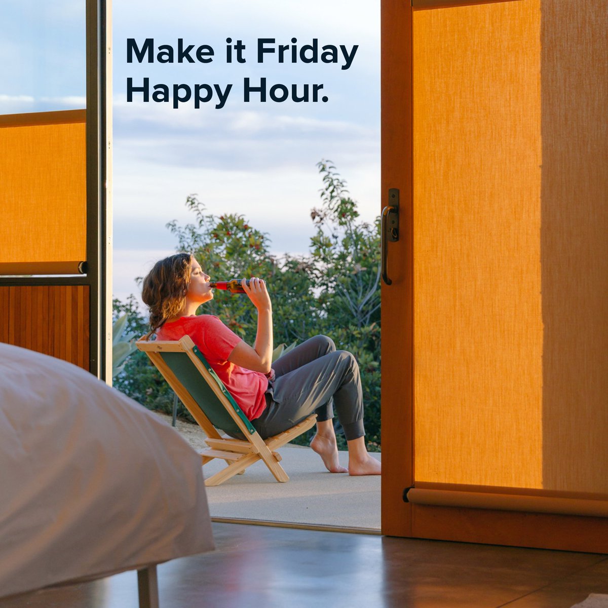 BarbagelataSF's tweet photo. Happy Friday everyone, and cheers to Labor Day weekend! How do you kick off your weekend? Do you do something particular to relax? #fridayfeeling #relaxation #labordayweekend https://t.co/6usxlSHYO3