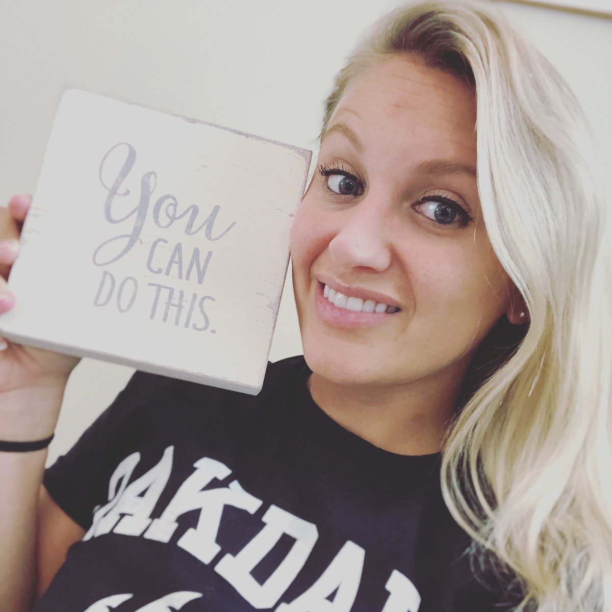 Seliga_FCPS's tweet photo. HAPPY FRIDAY!!! We made it through our first week of virtual learning! Just a quick reminder that you can do hard things! Teachers, parents, students no matter how this week went-I’m proud of you! Taking on new challenges!💪🏼 Here’s to a great school year! #backtobeingabear https://t.co/QQ8U6vHIfc
