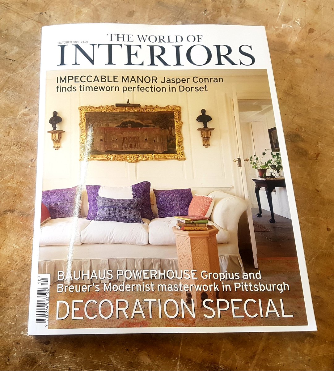 goldinmycoffee's tweet photo. Something for the weekend?...
October isue of World of Interiors, featuring two of my reproduction gilt pelmets. 😊 #pelmet #gilding #handmade @WofInteriors @heritage_crafts https://t.co/vw3wfdS1jJ
