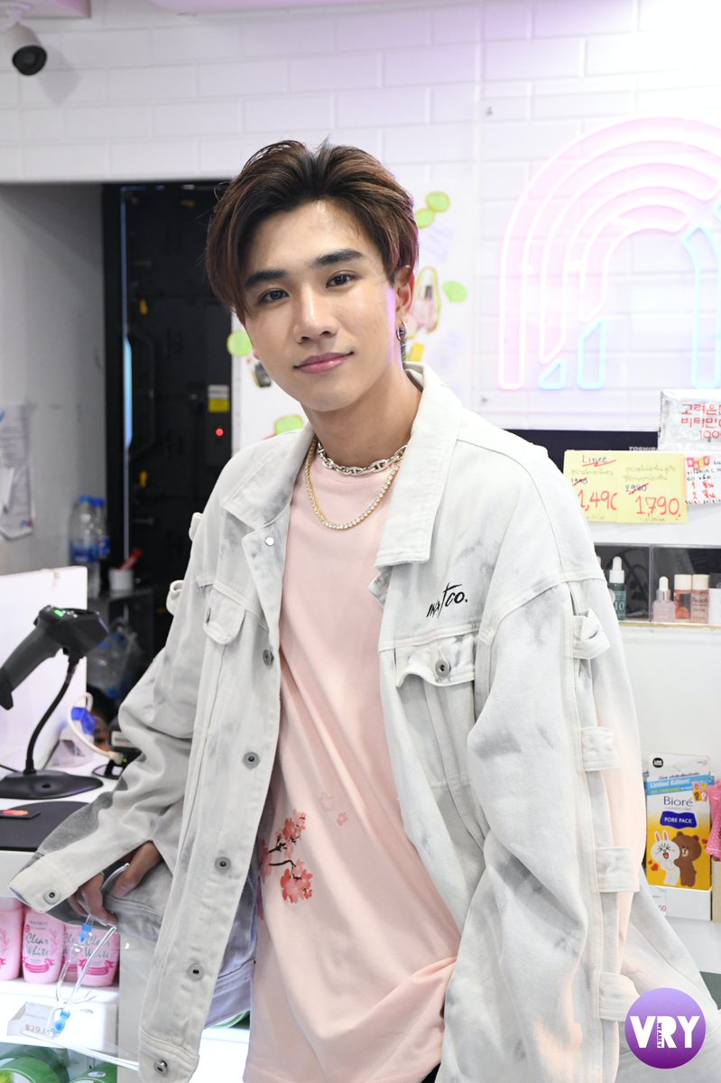 ThailandVry's tweet photo. PERTH ชวนช้อปชิคสุดฟินที่ MULTY สาขาสยาม
จบงานไปกับงานPERTHXMULTYชวนช้อปชิคกับหนุ่มหน้าใสอย่างเพิร์ธ ธนพนธ์ อ่านต่อ>> https://t.co/9OEb96mle5
#PERTHXMULTY #VRYTHAILAND #KDPPE #อาการงี้ #PerthTanapon #PERTHxMulty #PERTHismyBOYFRIEND #บังเอิญรัก2 #AChanceToLoveEP1 #Perthppe #lbc2 https://t.co/7IgCBTLfIE