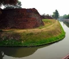 The Guinness Book of Records (1974 edition) described the walls of Benin City and its surrounding kingdom as the world’s largest earthworks carried out prior to the mechanical era.