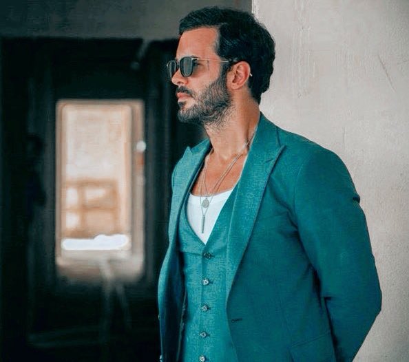 BAFC__'s tweet photo. hotter than hell 🔥

• #BarışArduç • #çukur https://t.co/A1onSjUVDv