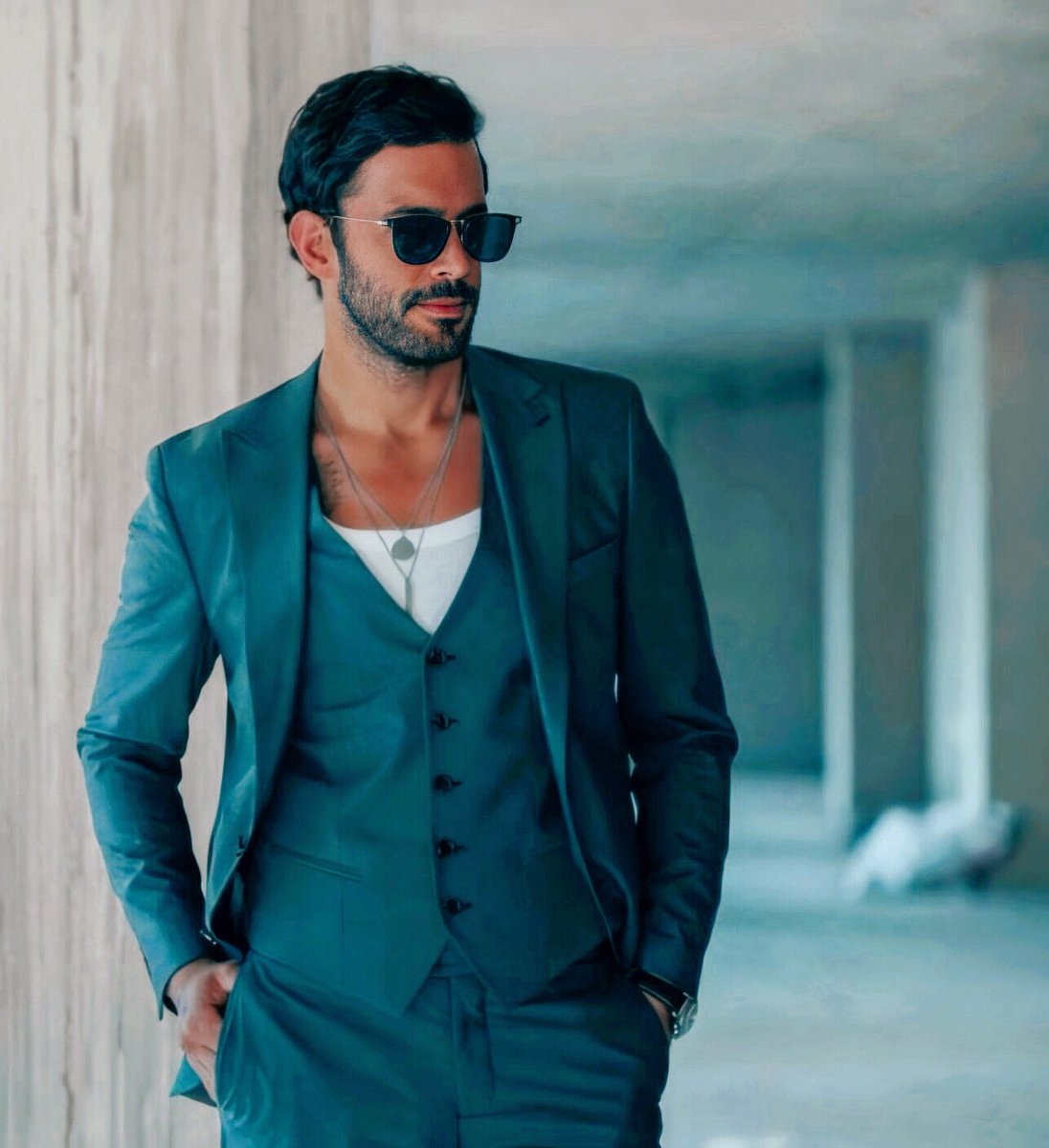 BAFC__'s tweet photo. hotter than hell 🔥

• #BarışArduç • #çukur https://t.co/A1onSjUVDv