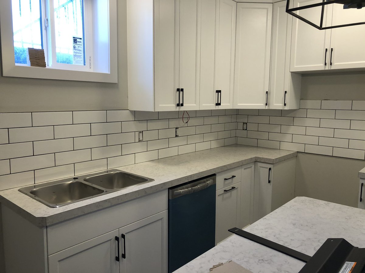 cgj_tile's tweet photo. Just finished grouting up this basement backsplash.
@laebonhomes 
@CarpetOneRD 

#tile
#reddeer https://t.co/8rzIx56oaq