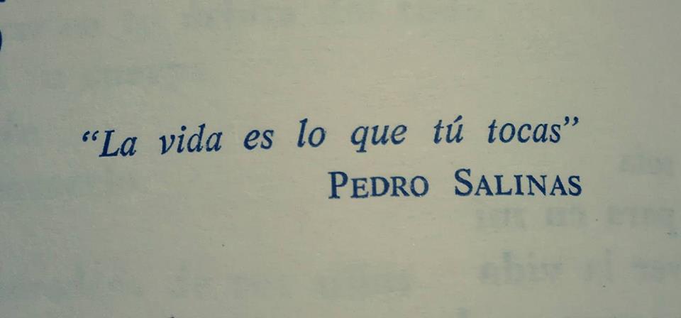 literlandweb1's tweet photo. Leemos una y otra vez este verso de Pedro Salinas. Nos sigue pareciendo la expresión más breve del mayor sentimiento. No cabe más intensidad en siete palabras. https://t.co/mKJ00sRnNu