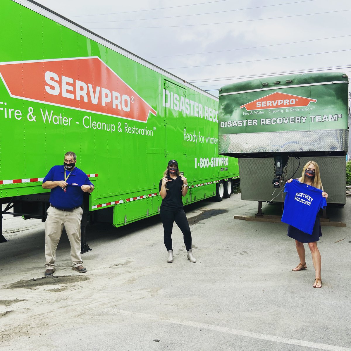servprolexky's tweet photo. We are representing our schools and #SERVPRO for #collegecolorsday! #represent https://t.co/MN1vDUSm2L