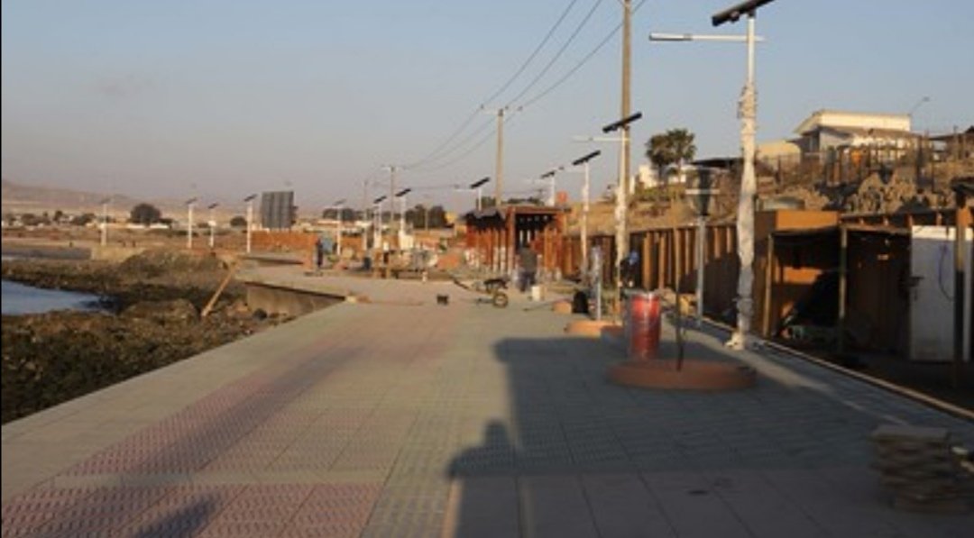 MOP_Atacama's tweet photo. En su visita a #Atacama, el Subse. @_CLeturia, el Seremi @Alfre_CAMPBELL y Autoridades Reg. visitaron el 75% d la obra d Mejora. Borde Costero Playa #Brava y #DelJefe en #Caldera
Proyecto contribuirá:
🔵Desarrollo económico y turístico 🔵Generación d ➕ empleos
#ChileSeRecupera🇨🇱 https://t.co/bBDa11hRjF