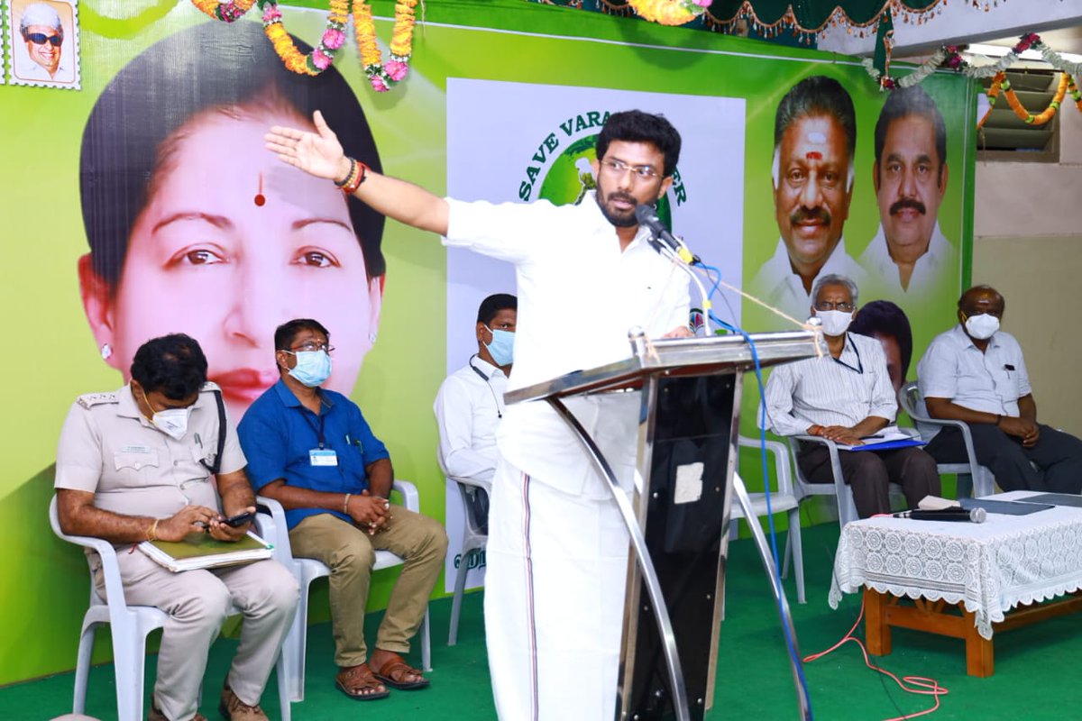 ChellapandianVc's tweet photo. இளைஞர்களின் எழுச்சி் நாயகன் அண்ணன் திரு.ஓபிஆர் MP அவர்களின் வழியில்,
பெரியகுளம் நகரின் ஜீவ நதியான, வராகநதியை திட மற்றும் திரவ கழிவுகள் கலக்காமல் காத்து, மீண்டும் வற்றாத தூய நதியாக மாற்றுவோம்...
"வராக நதியை காப்போம்"
#SAVEVARAHARIVER
#ஓபிஆர் https://t.co/4h4EEqv7mb
