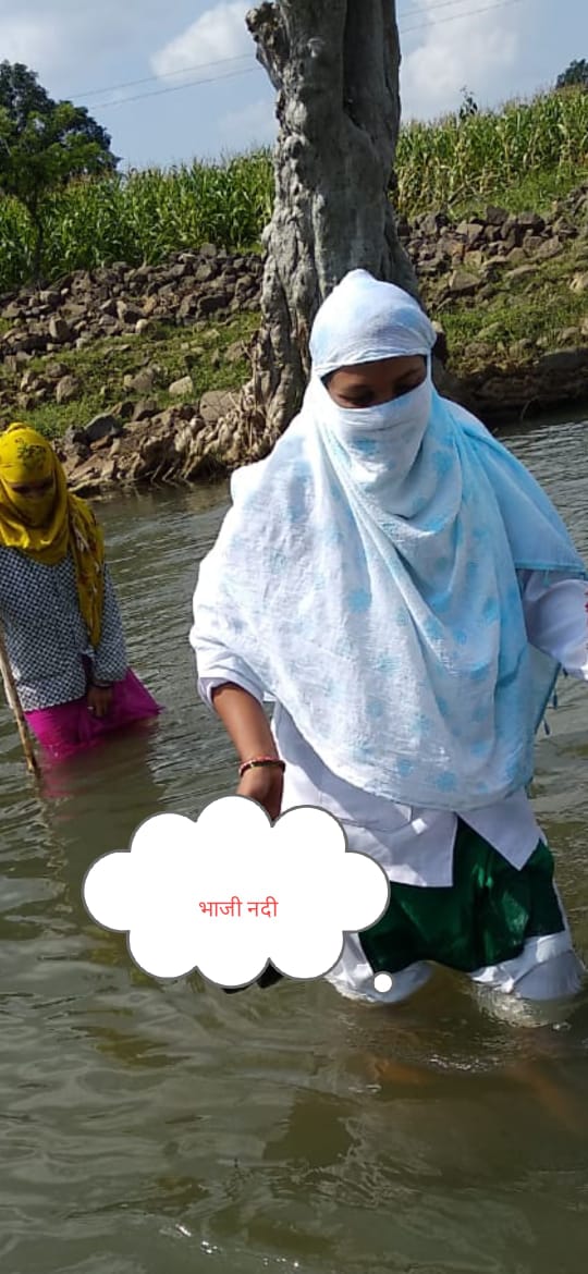 pankajdongre80's tweet photo. #��ंविदा_स्वास्थ्य_कर्मचारी
#संविदा_मिसाल
चिचोली बैतूल के पहुँचहींन और जोखिम भरे अंचलों में स्वास्थ्य सेवाएं देती एएनएम।पर एमपी में कर्मचारी पर संविदा लाचारी बोझ बनी है सर संविदा हालातो पर अब सवालात नही बस समाधान चाहिए।।
@ChouhanShivraj
@CMMadhyaPradesh 
@ChouhanShivraj https://t.co/yDc7zSOfKc