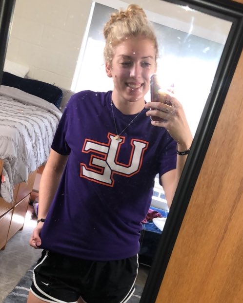 UEAthletics_VB's tweet image. It's #CollegeColorsDay!
Reply with a photo wearing your PURPLE gear! #ForTheAces #HappyPurpleFriday