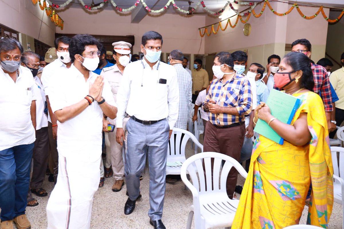sdineshadmk's tweet photo. தேனி மாவட்டம் பெரியகுளத்திலுள்ள வாரக நதியை சுத்தம் செய்து பாதுகாப்பது குறித்து இன்று (04-09-2020) கழக மக்களவைத் தலைவர், தேனி நாடாளுமன்ற உறுப்பினர், மத்திய நீர்வளத்துறை நிலைக்குழு உறுப்பினர், மாண்புமிகு @OPRavindranath அவர்கள்
#SaveVarahaRiver (1/2) https://t.co/iM4dR5q6xx