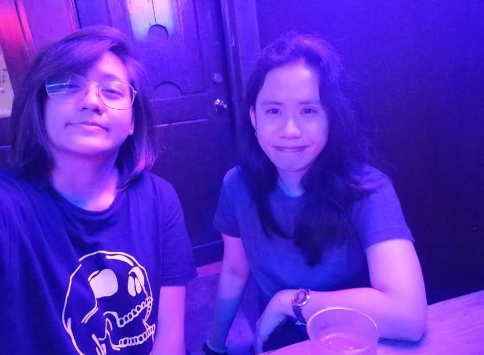 cutepotato_69's tweet photo. mamimiss ko sa @defaultcafepub, ung mga biglaang inuman namin ng jowa ko, ung karaoke nights, mga soundtrip, ung chicken wingsssssss + red horse huhu... (dito rin kami nagfirst kiss ni @palepotato69) #TheNewDefault https://t.co/HYOCQ01ScB