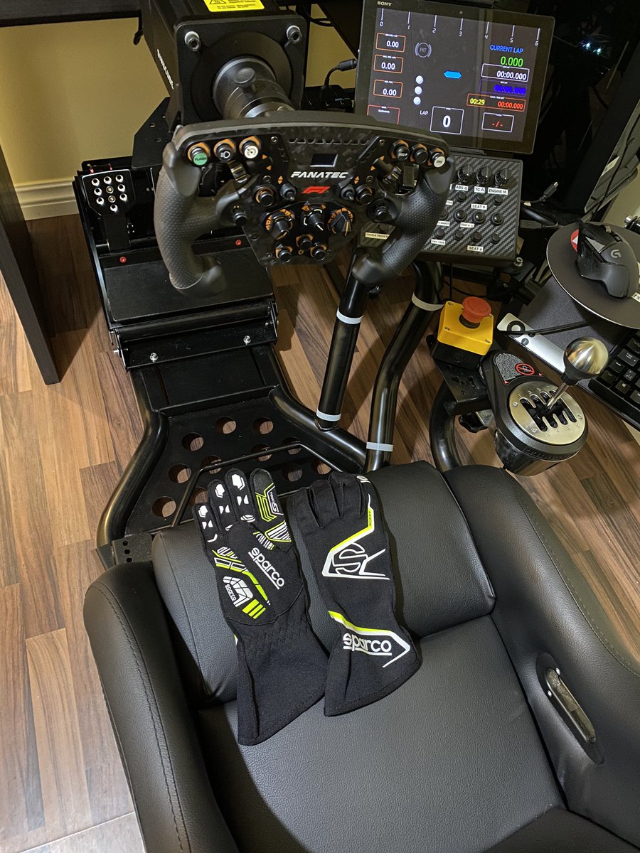 mohema's tweet photo. Finally spent some time to customise #Fanatec #F12020 #steeringWheel with colour and label stickers. #beforeandafter #Simracing #Simcube2 #DirectDrive #SImracingMachines #SimRacingBay #SparcoArrow https://t.co/r9yXa7lKRt