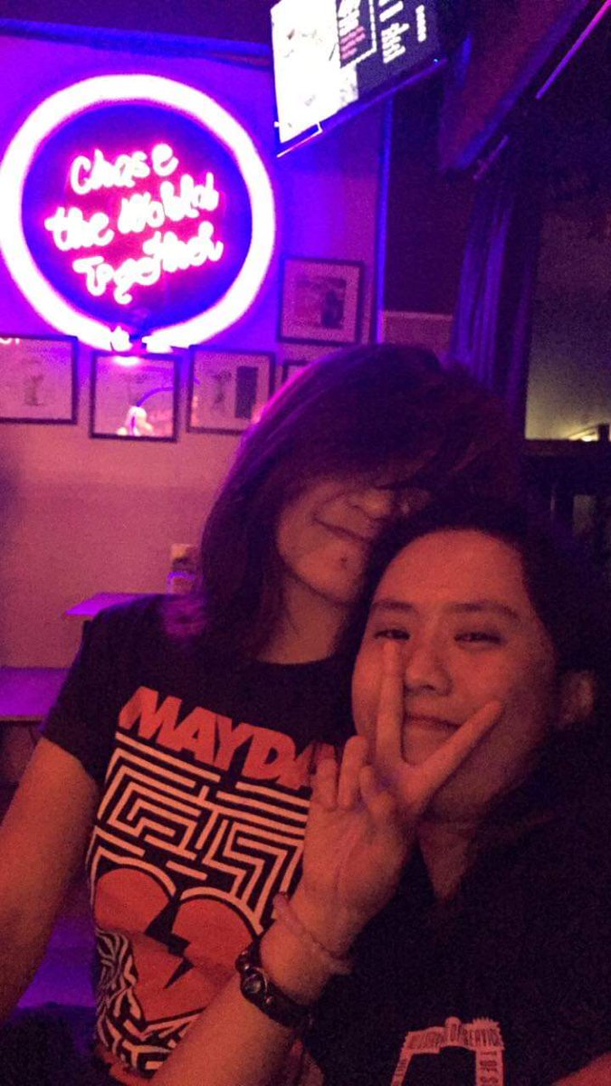 cutepotato_69's tweet photo. mamimiss ko sa @defaultcafepub, ung mga biglaang inuman namin ng jowa ko, ung karaoke nights, mga soundtrip, ung chicken wingsssssss + red horse huhu... (dito rin kami nagfirst kiss ni @palepotato69) #TheNewDefault https://t.co/HYOCQ01ScB
