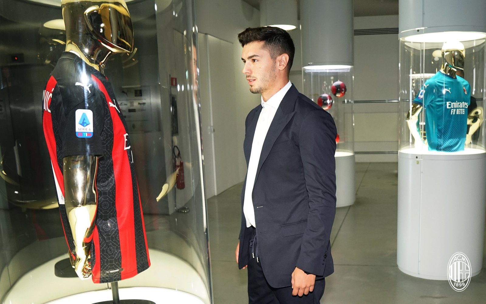 EhFhgWOWkAAtX2O?format=jpg&name=large