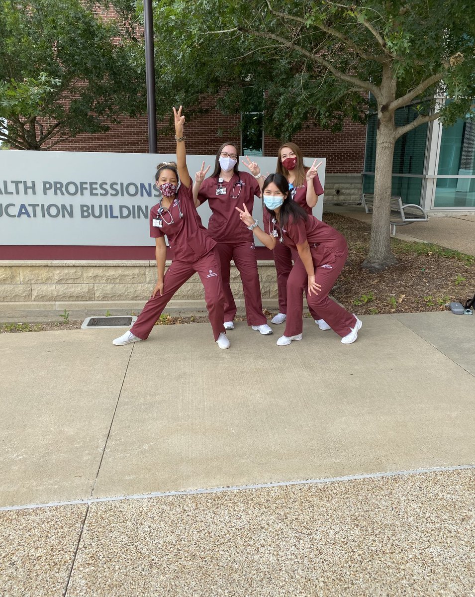 natalien1012's tweet photo. 1 more year doesn’t sound too bad in maroon scrubs https://t.co/ntKA59aWbs